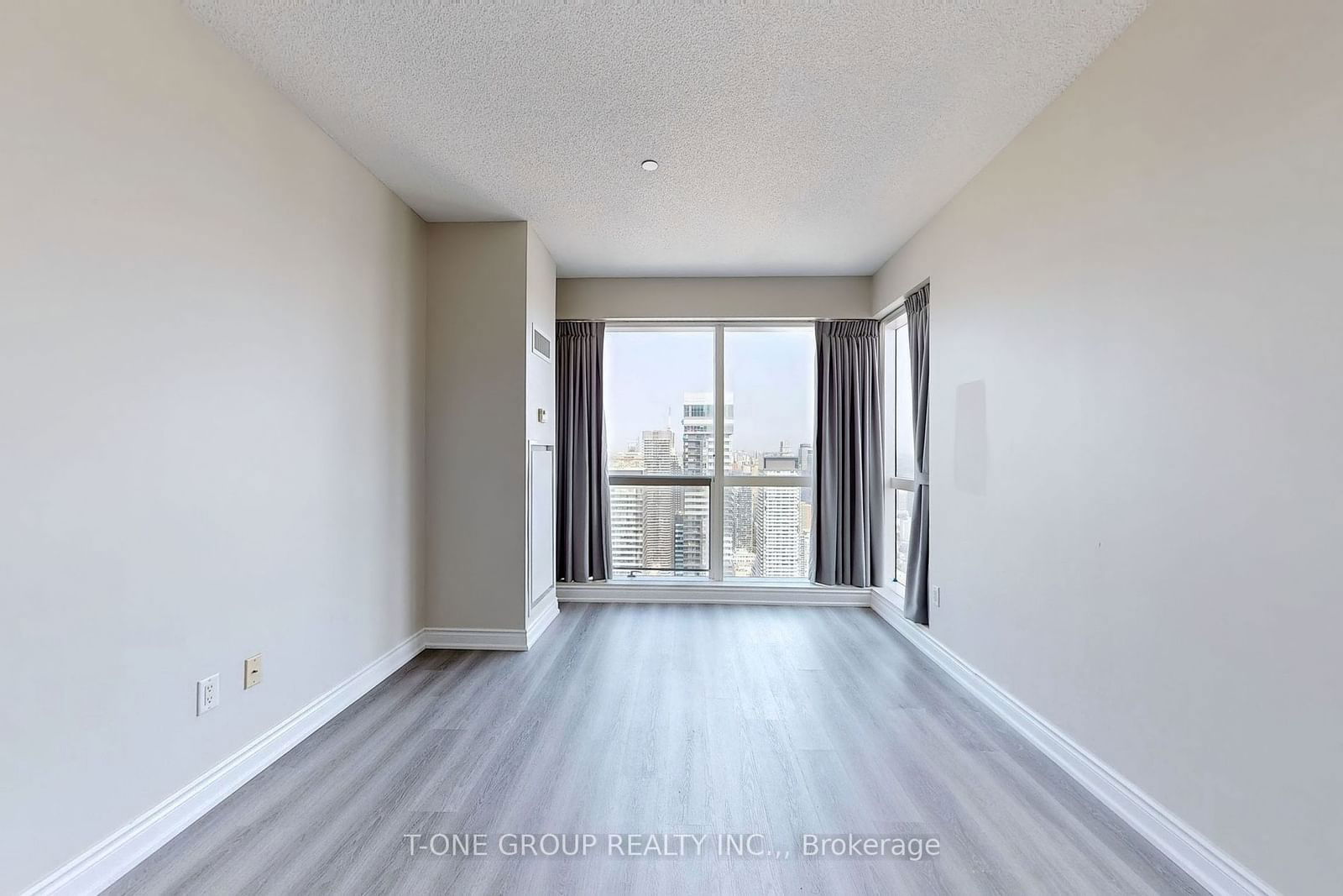 386 Yonge St W, unit 5716 for rent