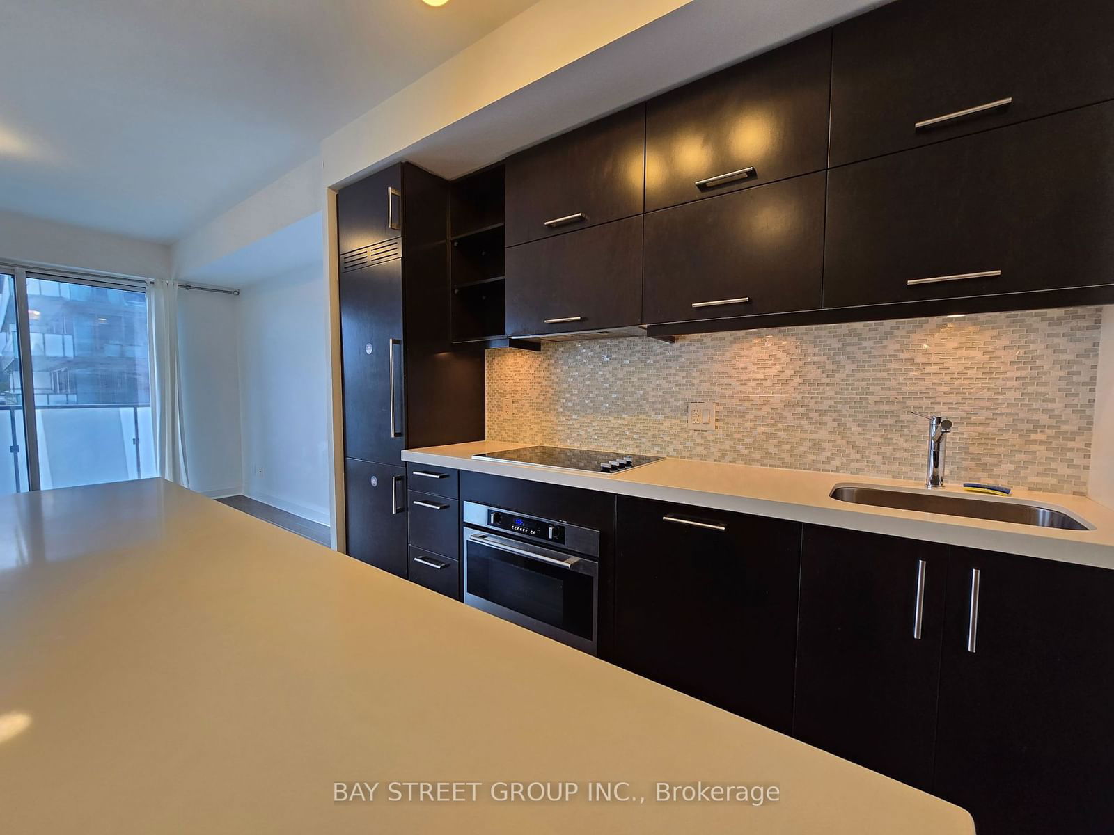 1080 Bay St, unit 506 for rent - image #4