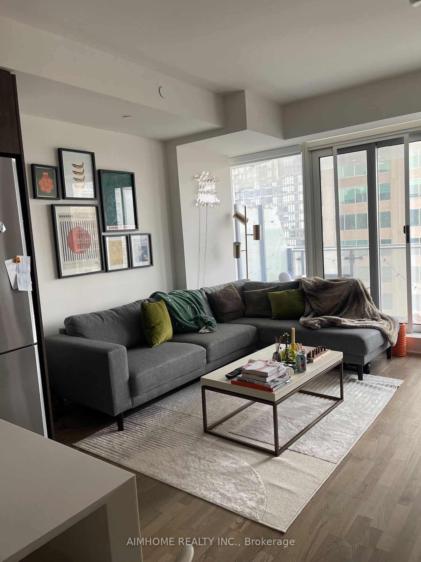 1 Bloor St E, unit 2112 for rent - image #4