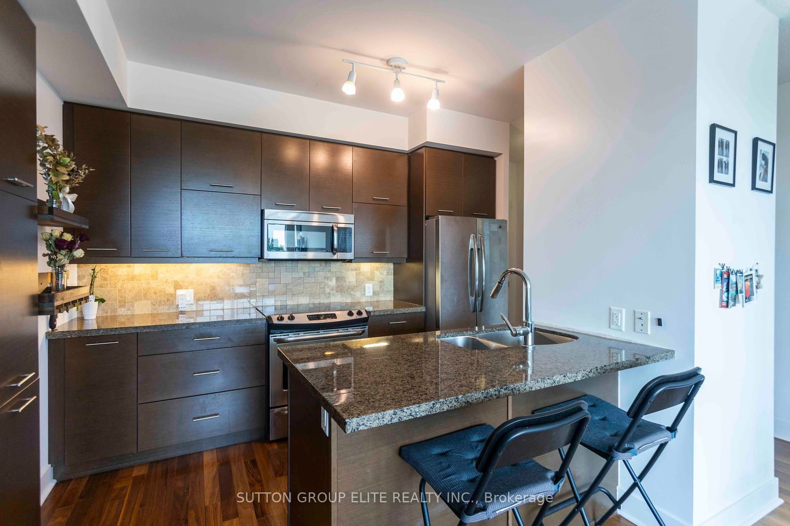 26 Norton Ave, unit 807 for sale - image #8