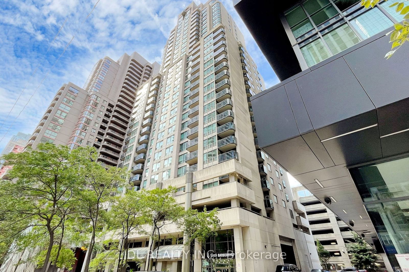 750 Bay St, unit 903 for sale - image #1