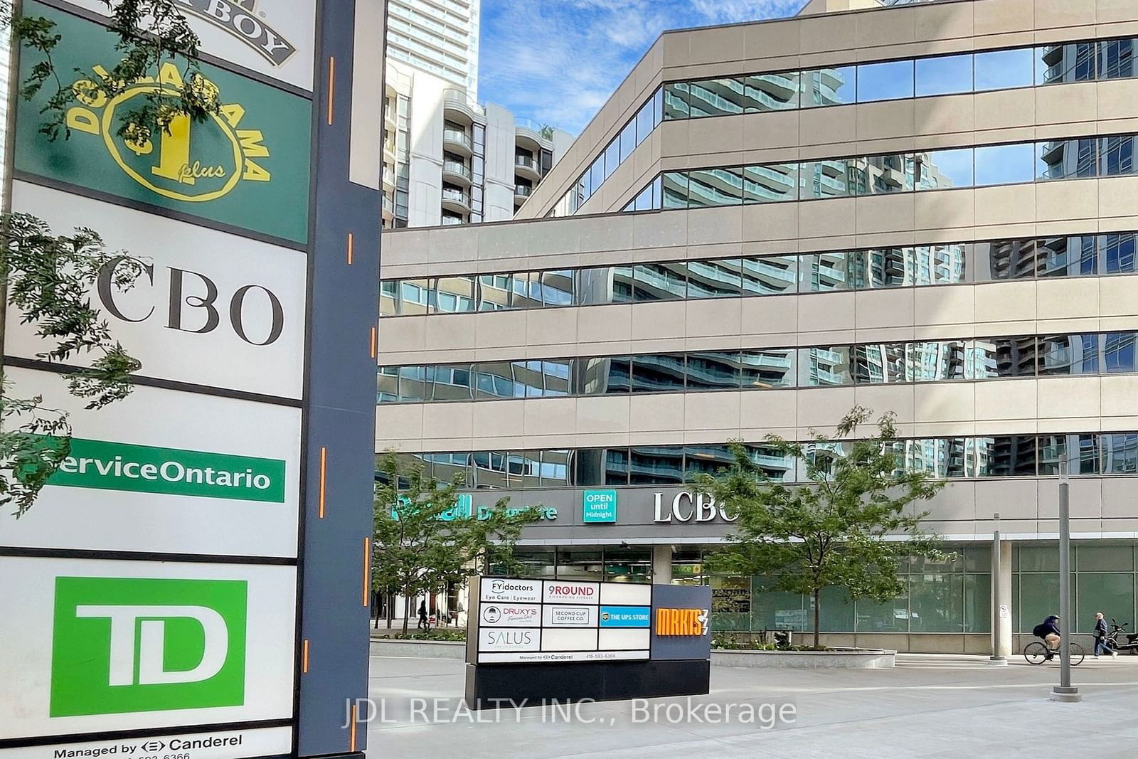 750 Bay St, unit 903 for sale