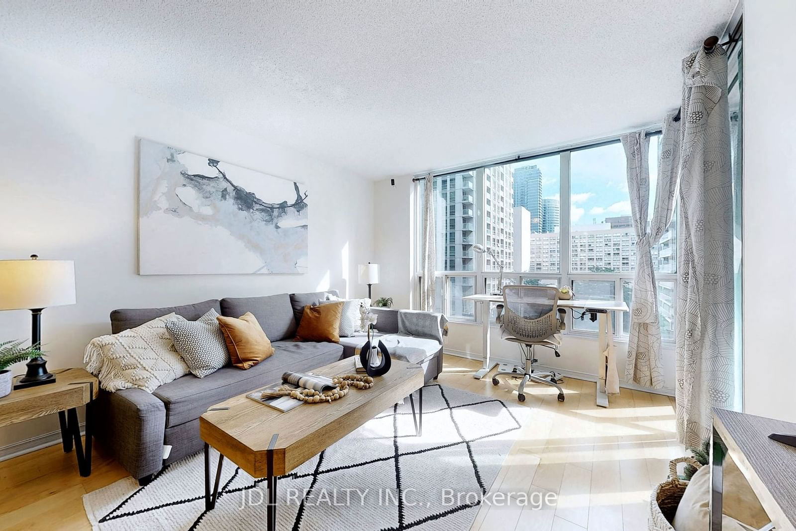 750 Bay St, unit 903 for sale - image #4