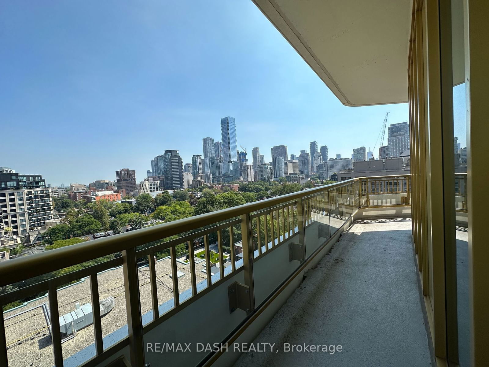 151 Avenue Rd, unit 1002 for rent - image #31