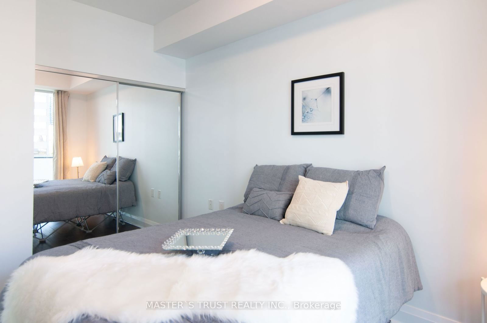 65 St Mary St, unit 401 for rent - image #11