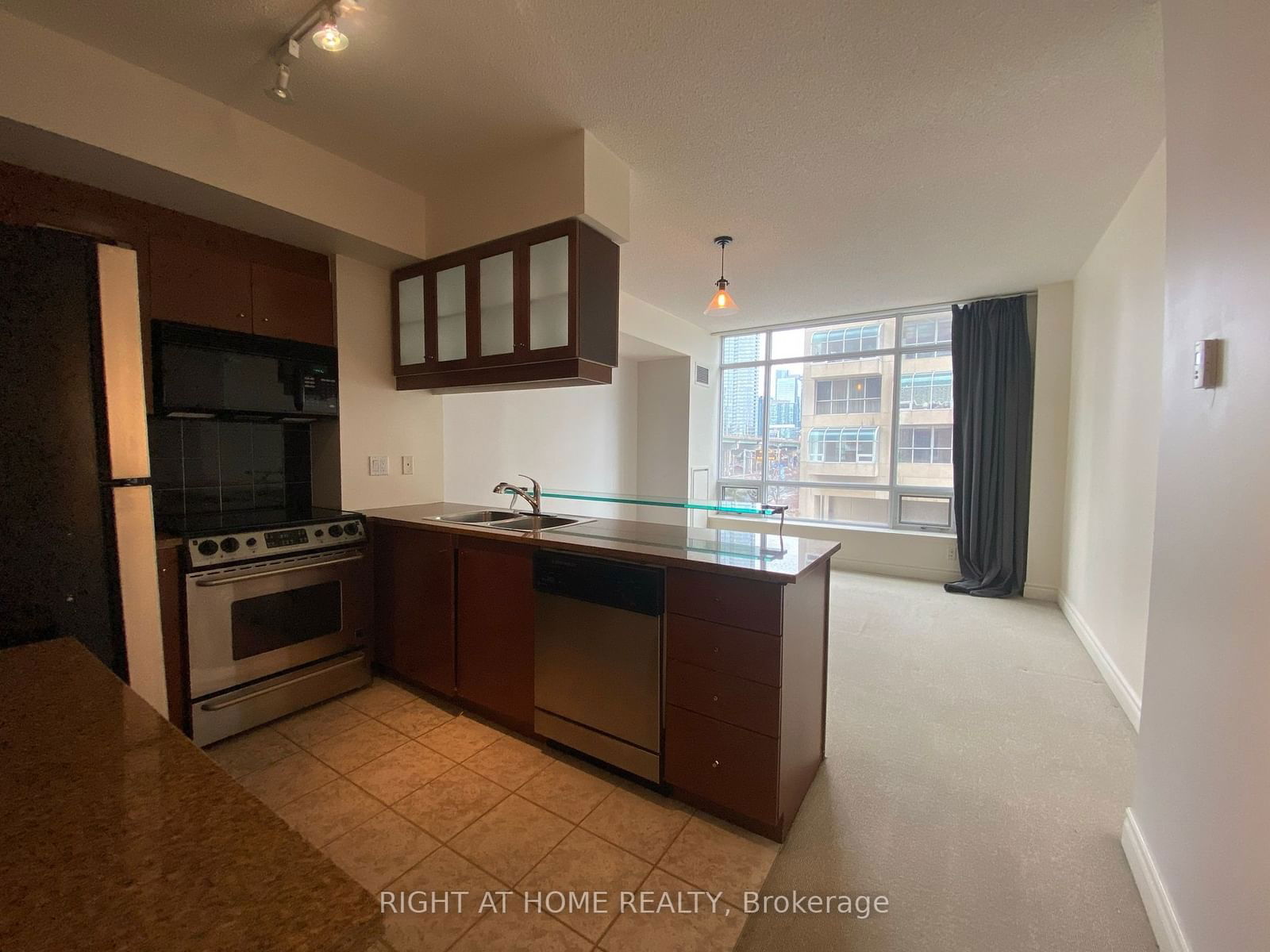 500 Queens Quay W, unit 308E for rent - image #1