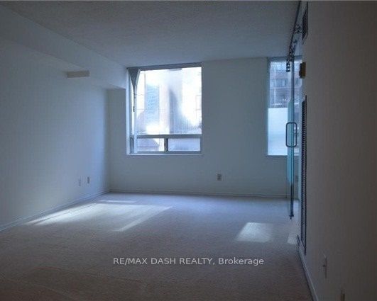 633 Bay St, unit 409 for rent - image #10