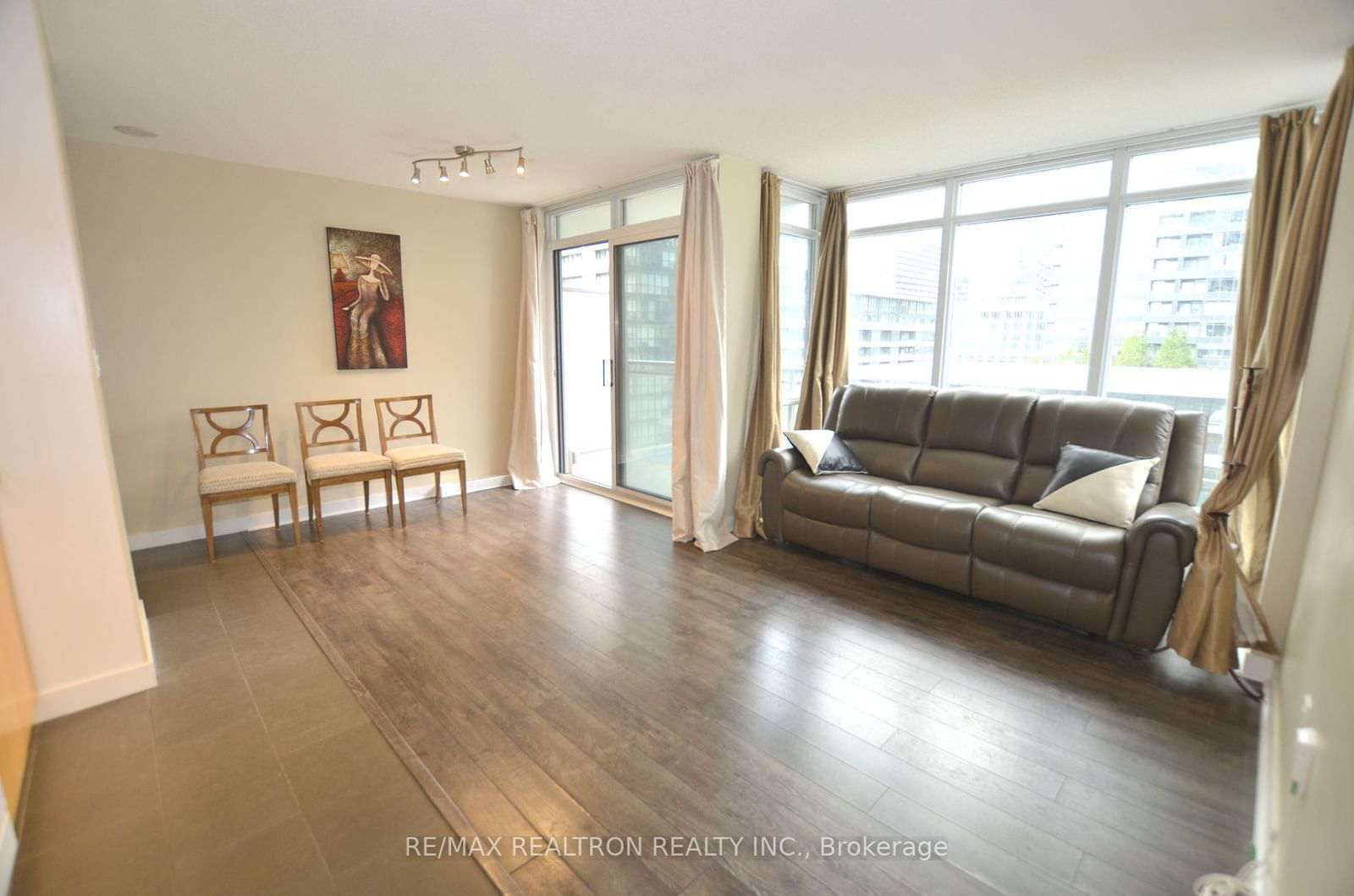 15 Fort York Blvd, unit 906 for rent