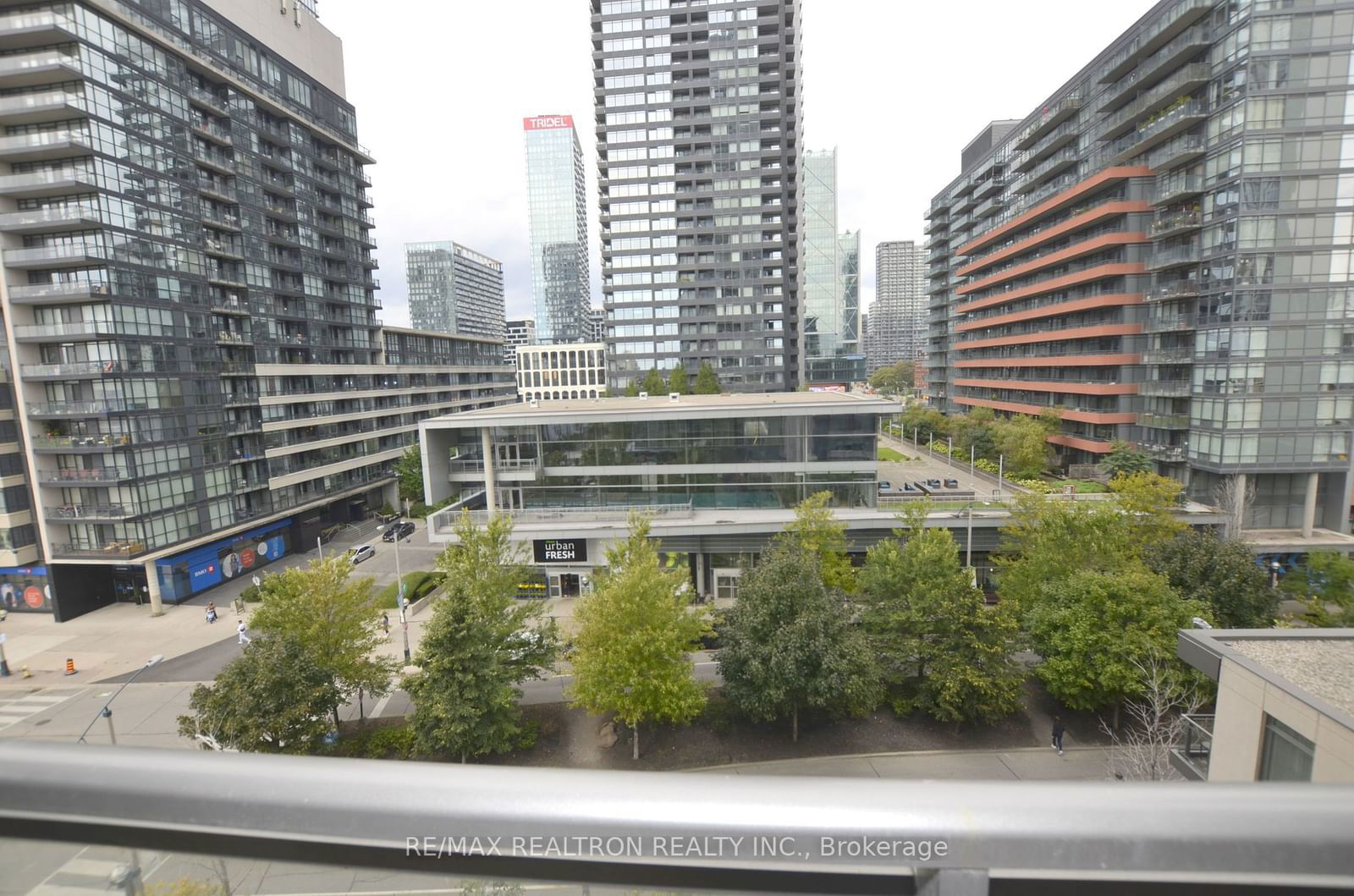 15 Fort York Blvd, unit 906 for rent