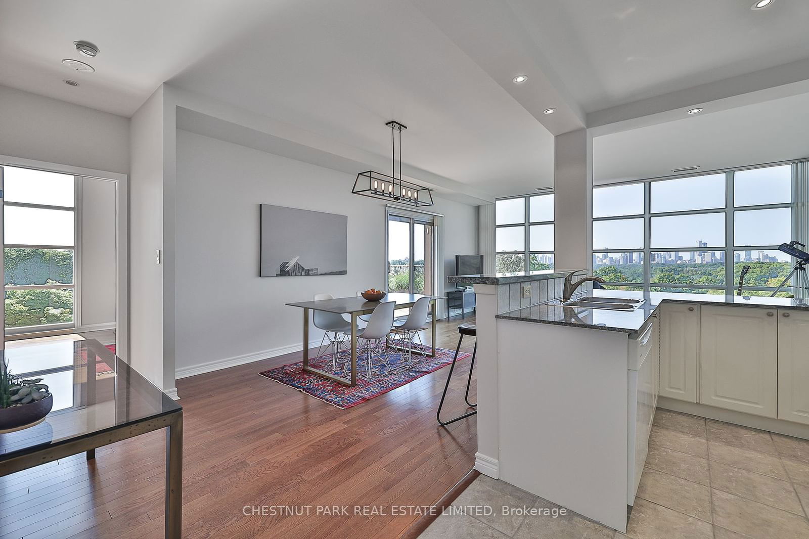 1 Leaside Park Dr, unit 421 for sale - image #3