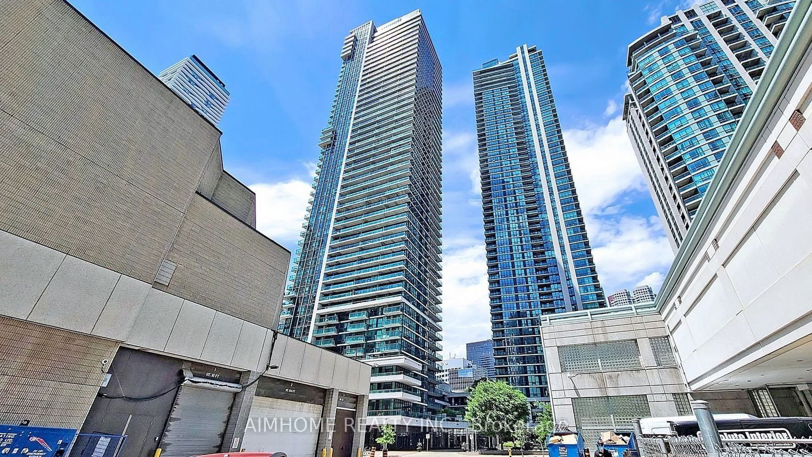 33 Bay St, unit 1508 for sale