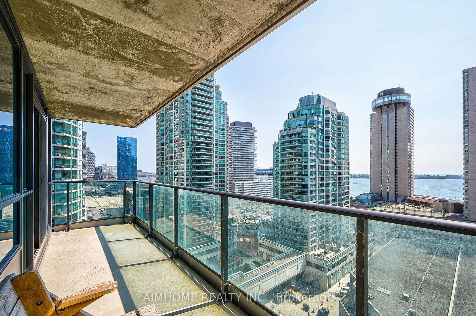 33 Bay St, unit 1508 for sale