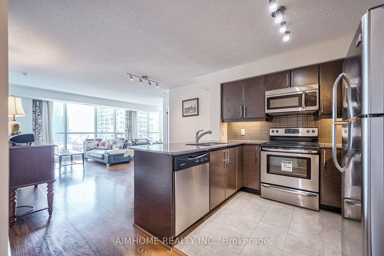 33 Bay St, unit 1508 for sale