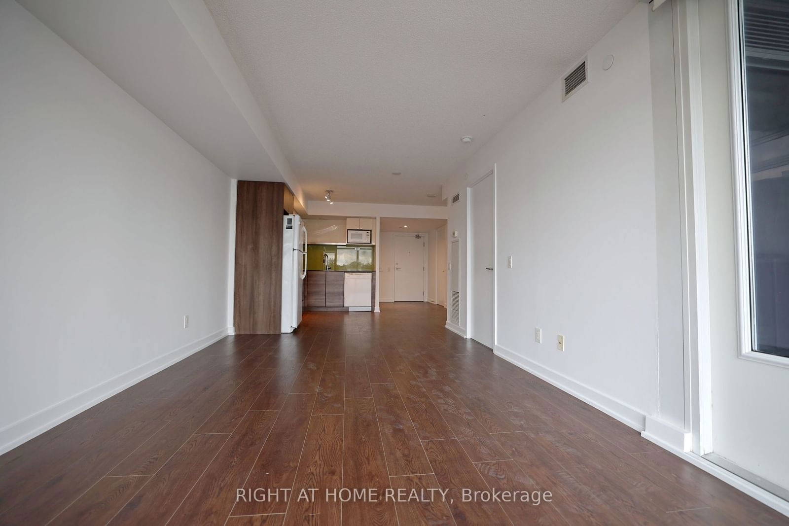 72 esther shiner Blvd, unit 308 for rent