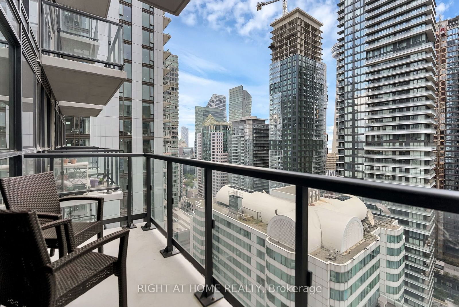 87 Peter St, unit 2816 for rent - image #14