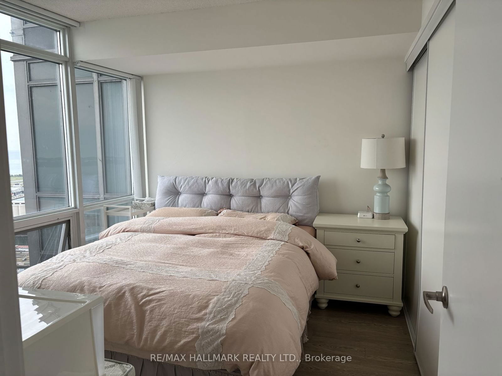 11 Brunel Crt, unit 4012 for sale - image #10