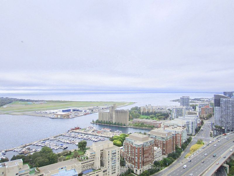 11 Brunel Crt, unit 4012 for rent - image #3