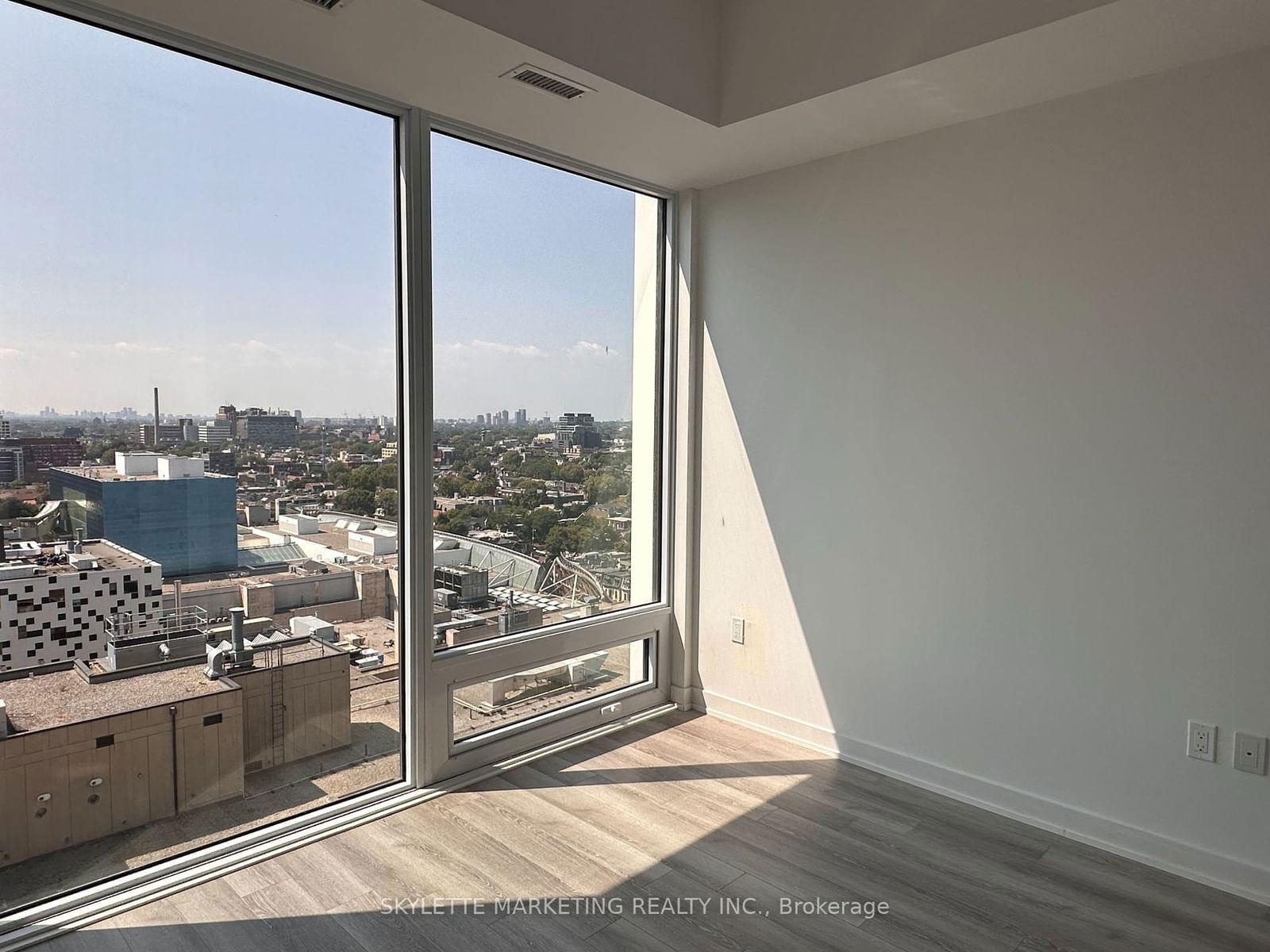 121 St Patrick St, unit 1725 for rent - image #5