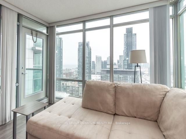 81 Navy Wharf Crt, unit 3009 for rent