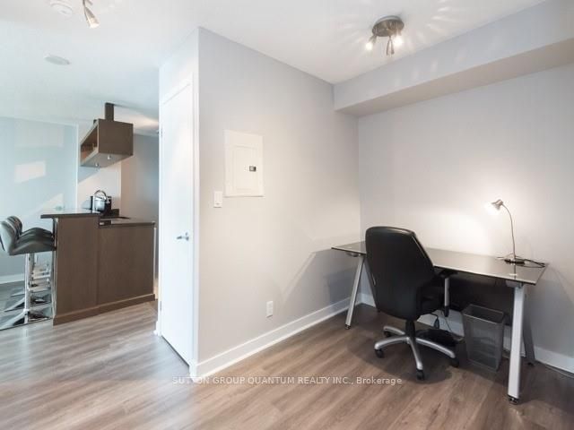 81 Navy Wharf Crt, unit 3009 for rent