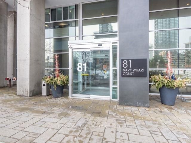 81 Navy Wharf Crt, unit 3009 for rent