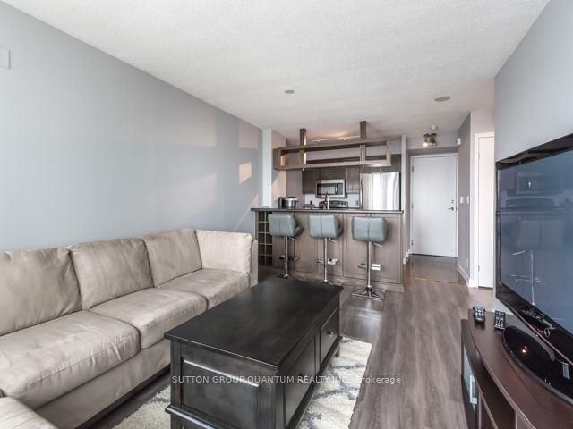 81 Navy Wharf Crt, unit 3009 for rent - image #9