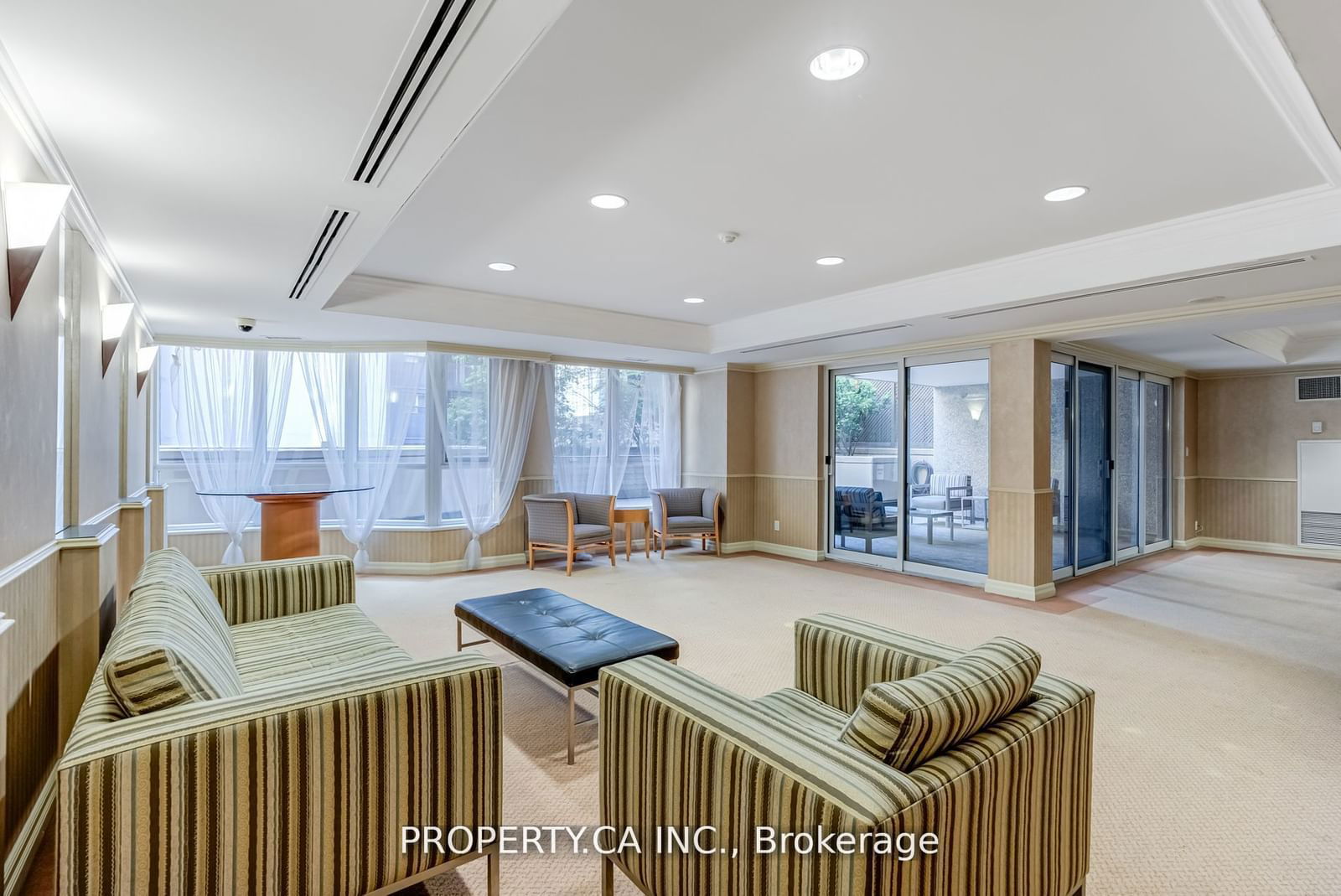 55 Bloor St E, unit 203 for sale - image #28