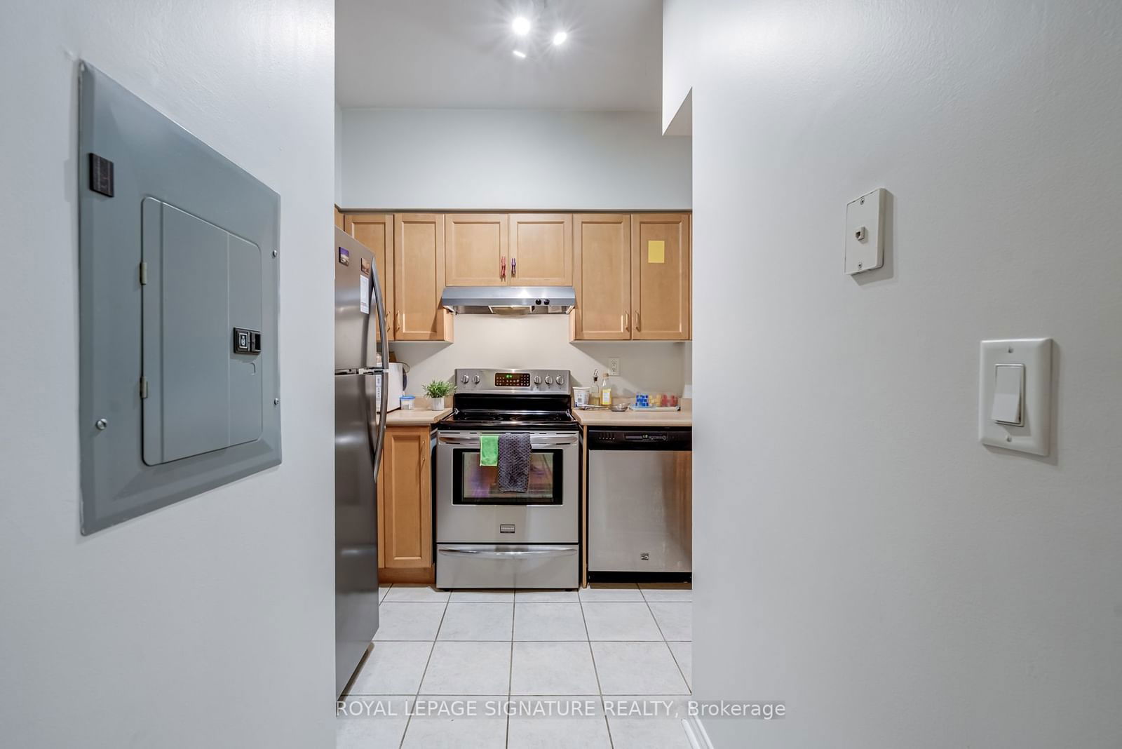 115 Richmond St E, unit 204 for rent