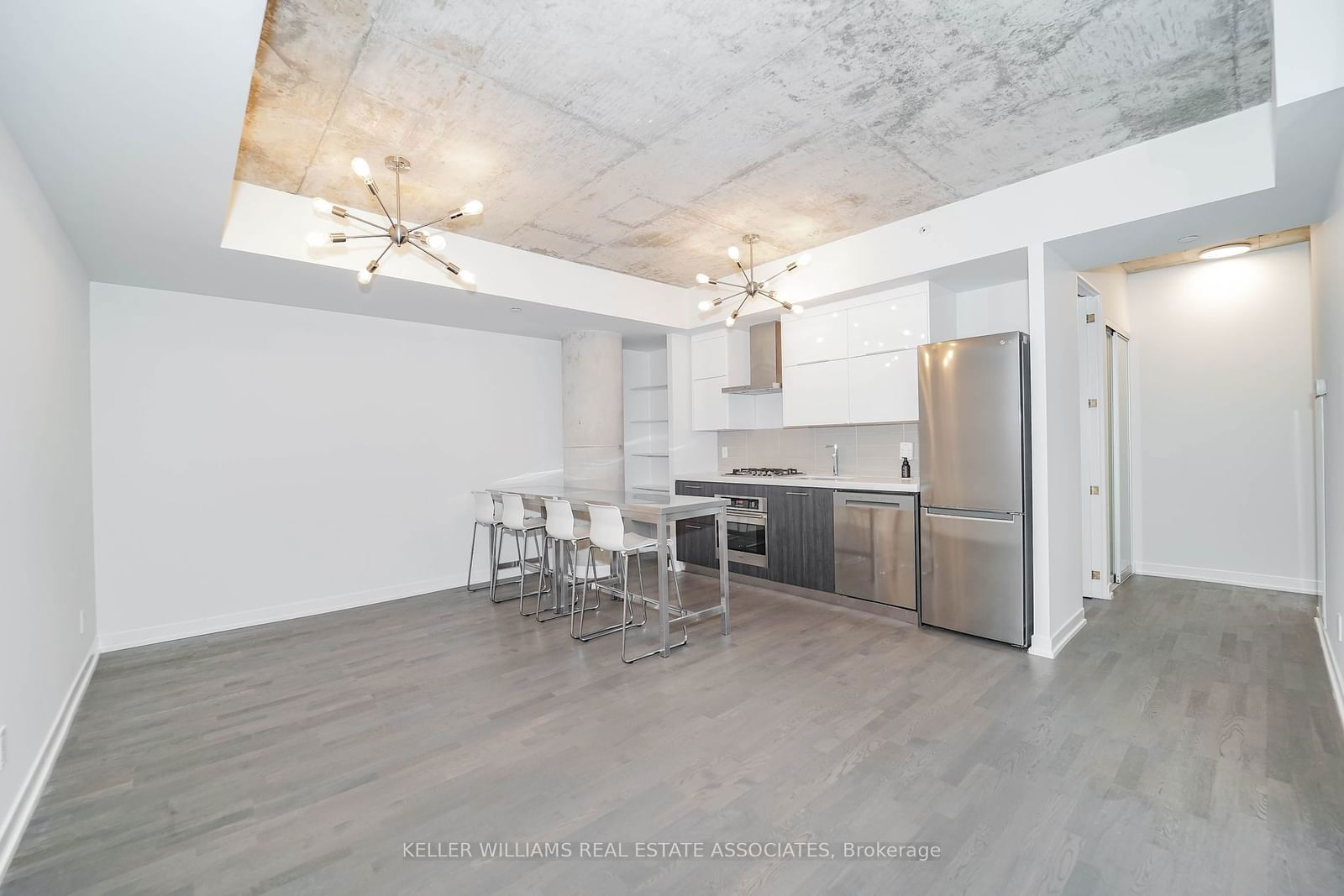 560 King St W, unit 302 for rent - image #6