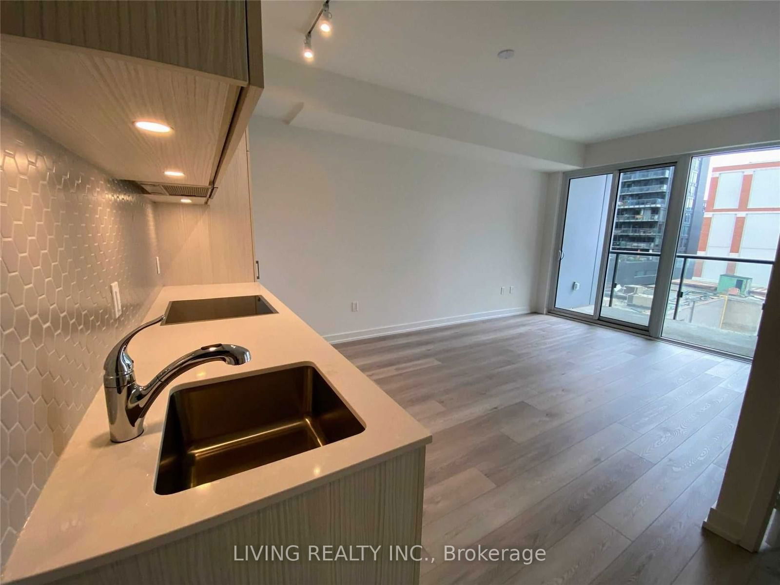 158 Front St E, unit 517 for rent - image #5