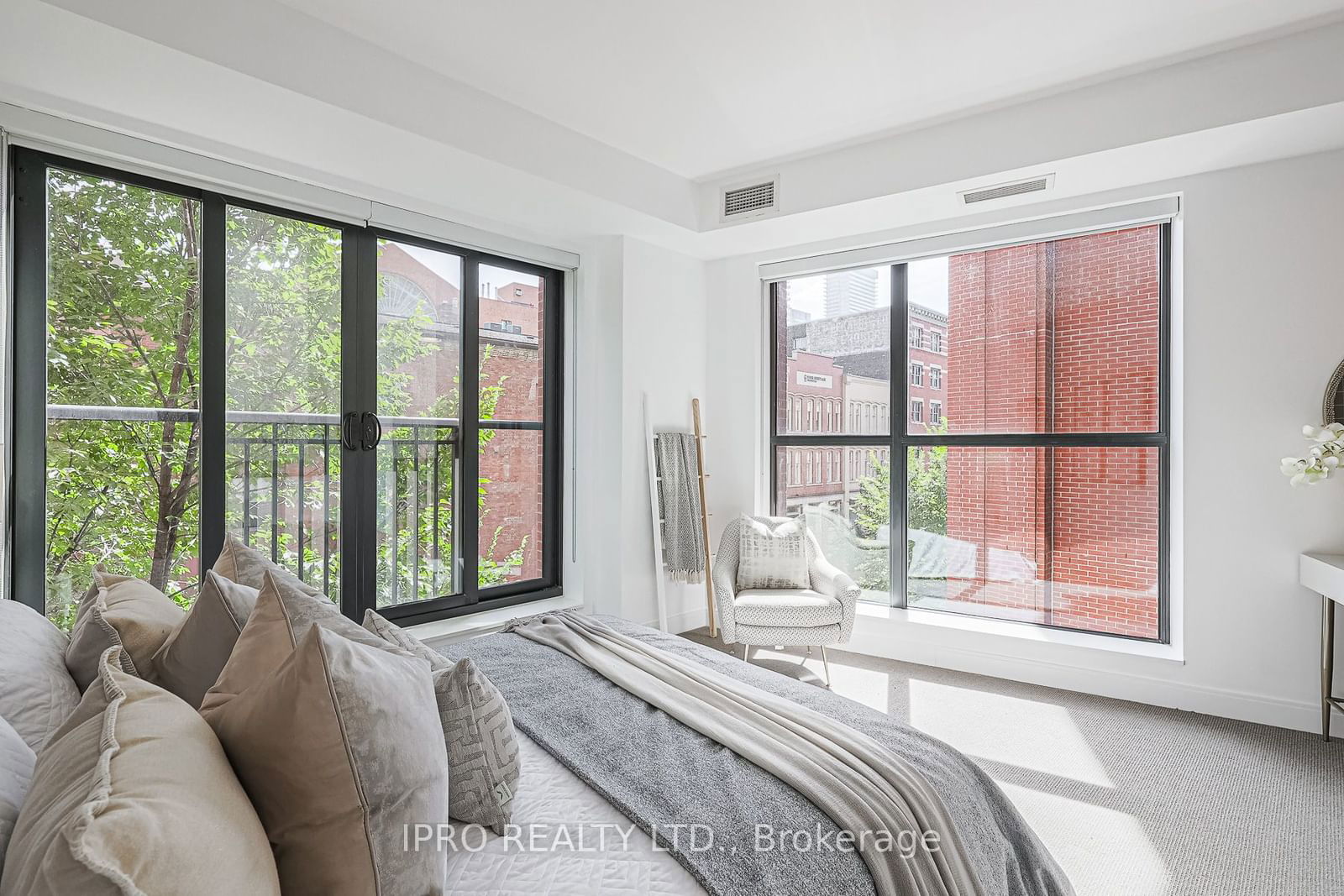 55 Front St E, unit 421 for sale - image #19