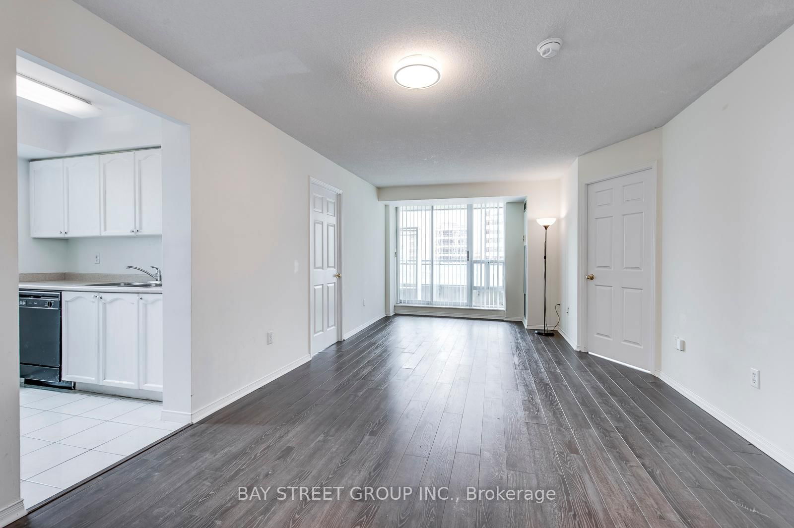 1 Pemberton Ave, unit 1008 for rent - image #10