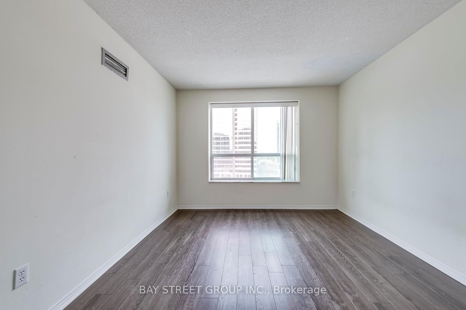 1 Pemberton Ave, unit 1008 for rent - image #18