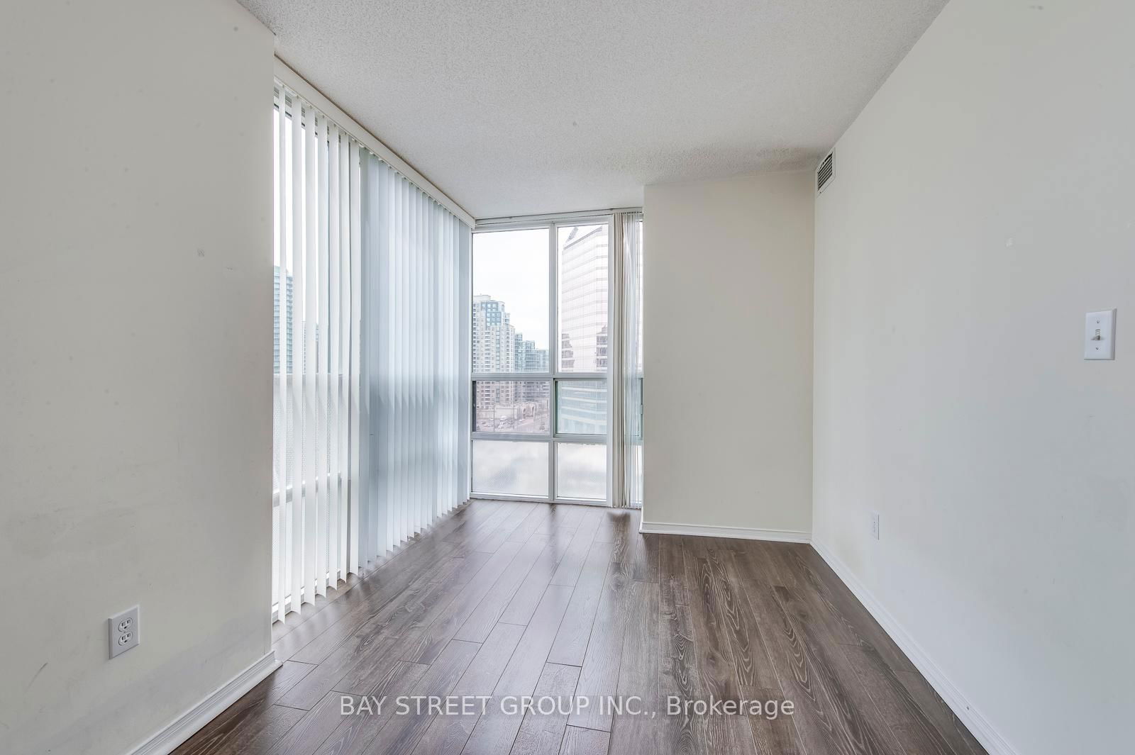 1 Pemberton Ave, unit 1008 for rent - image #24