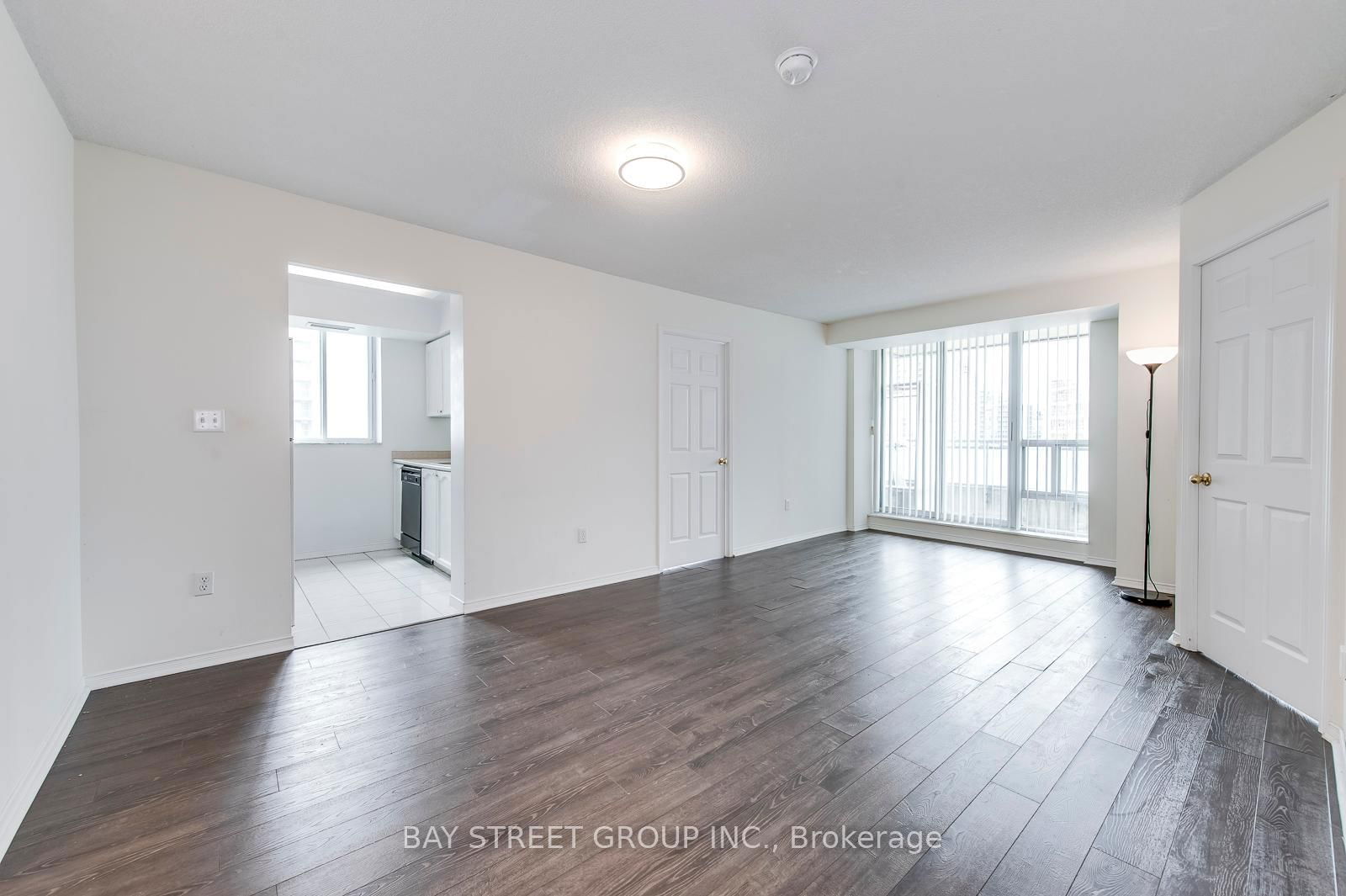 1 Pemberton Ave, unit 1008 for rent - image #9