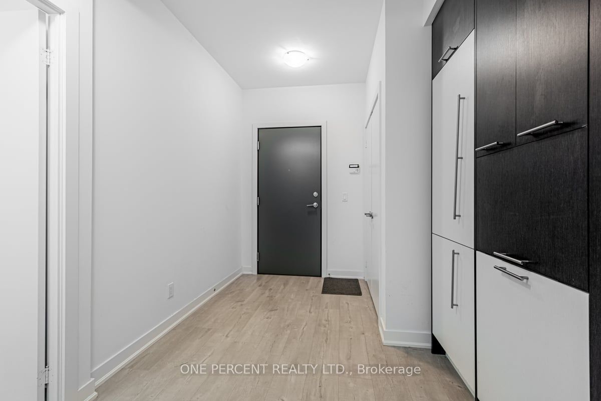 30 Nelson St, unit 426 for sale - image #2