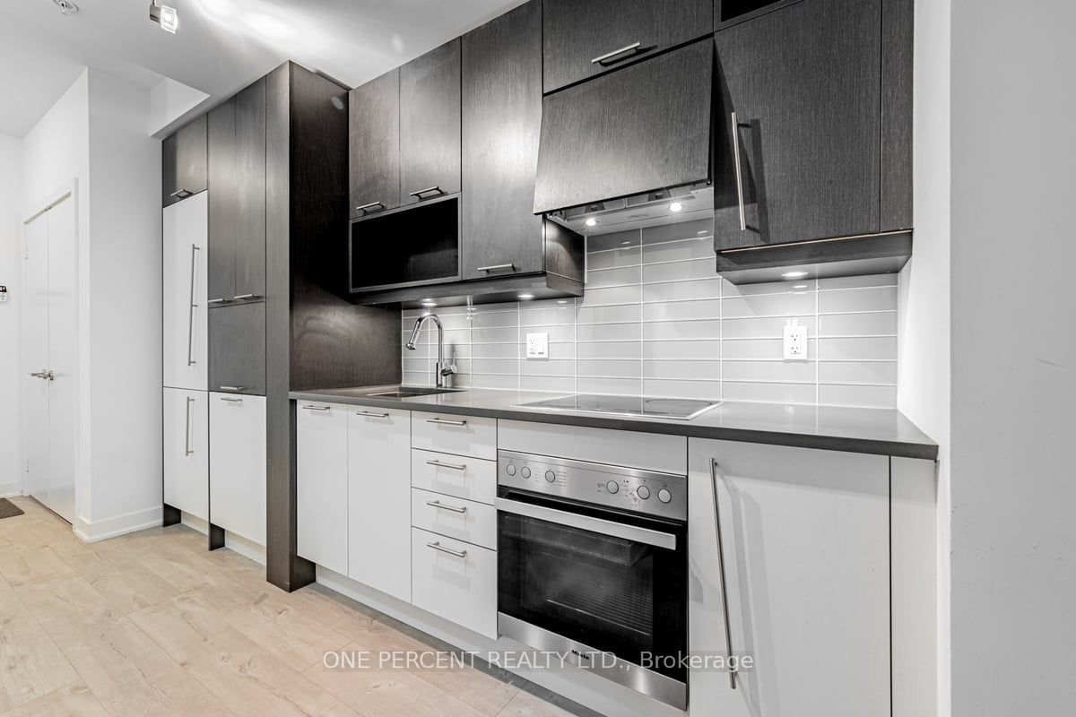 30 Nelson St, unit 426 for sale - image #4