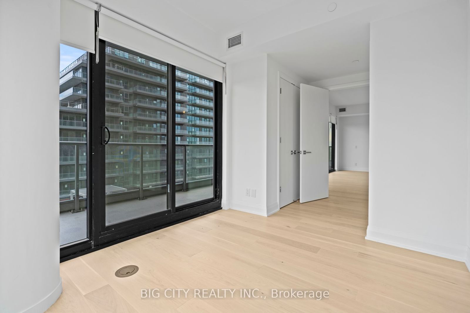 33 Frederick Todd Way, unit 1107 for rent - image #12