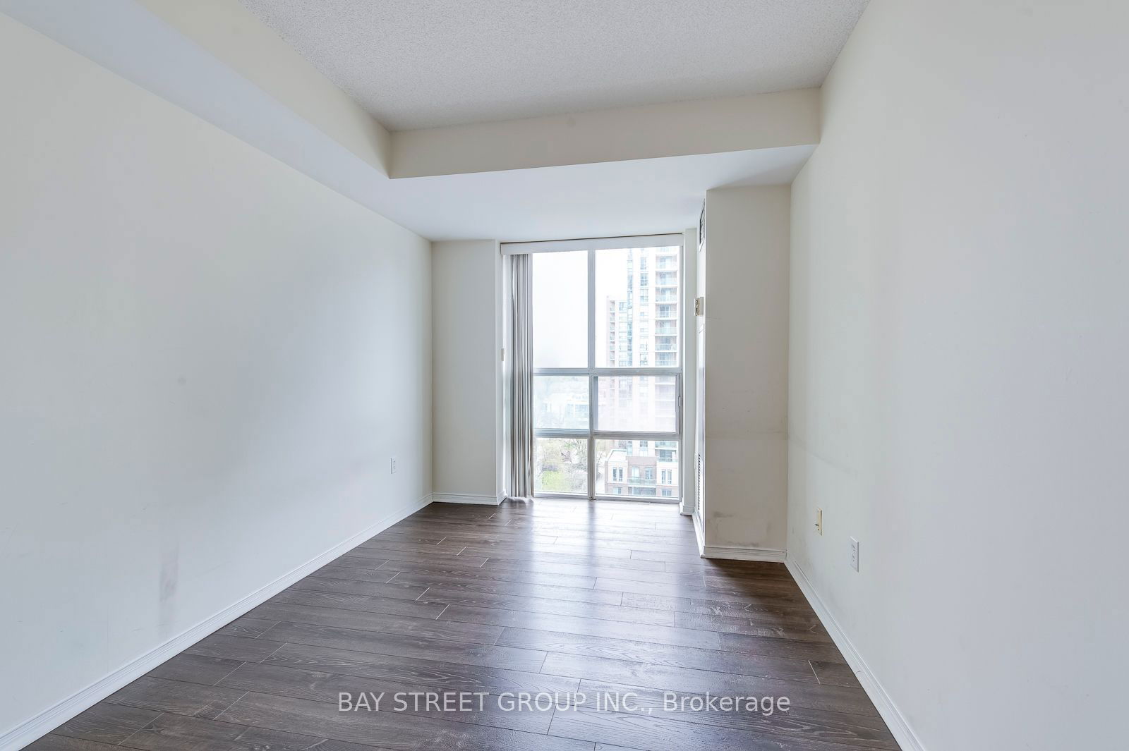 1 Pemberton Ave, unit 1008 for sale