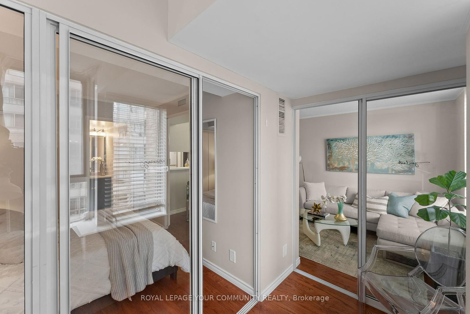 711 Bay St, unit 1221 for rent - image #34