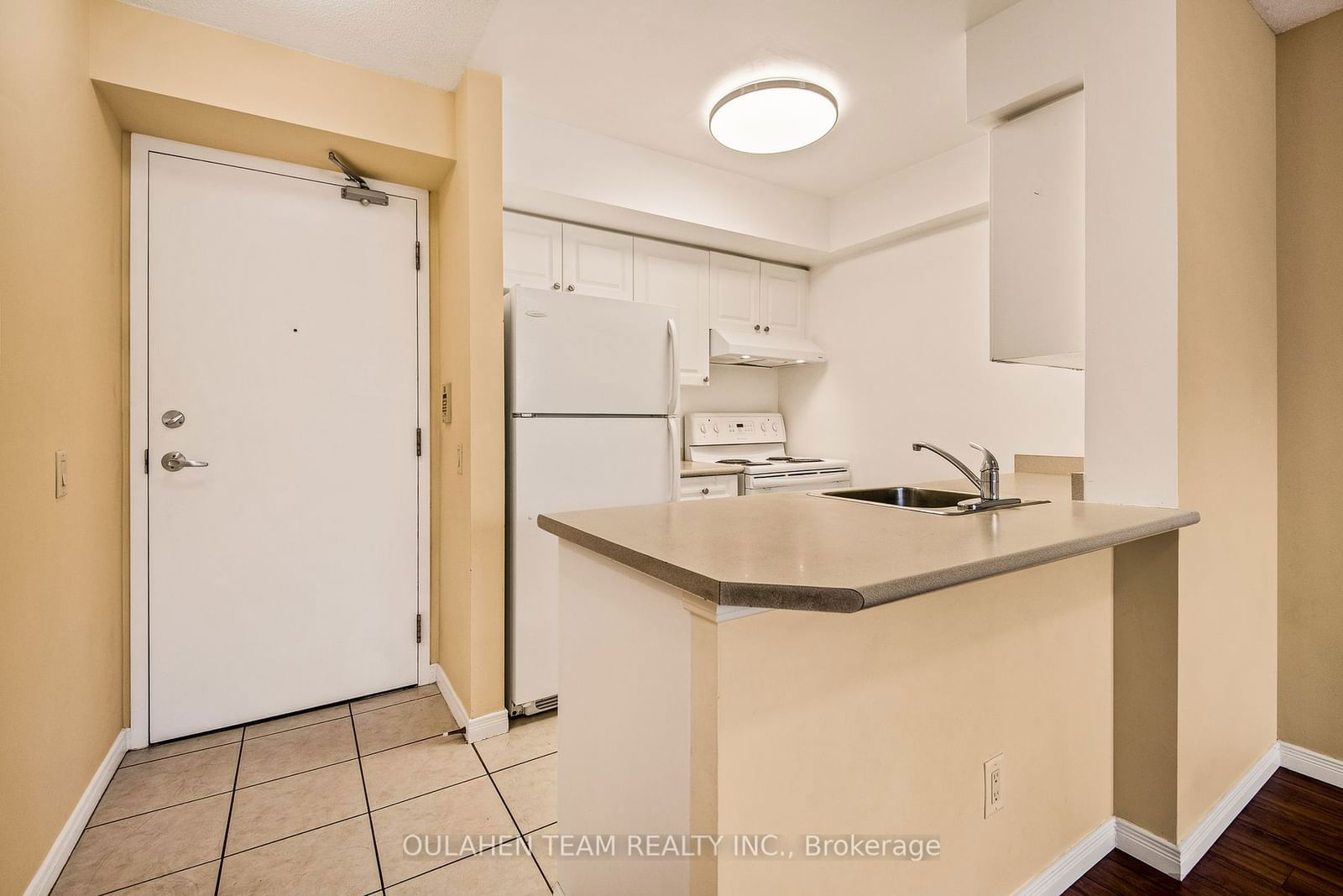 155 Beecroft Rd, unit 208 for sale - image #8