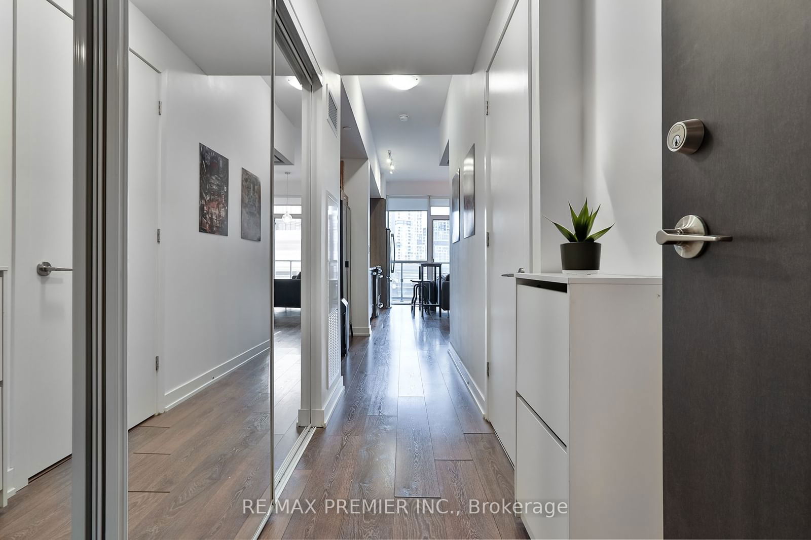 50 Bruyeres Mews, unit 710 for sale - image #15