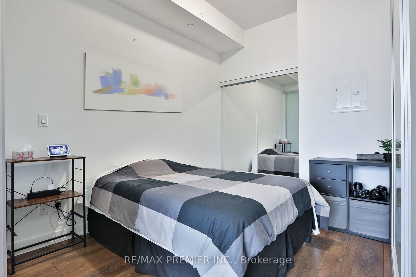 50 Bruyeres Mews, unit 710 for sale - image #8