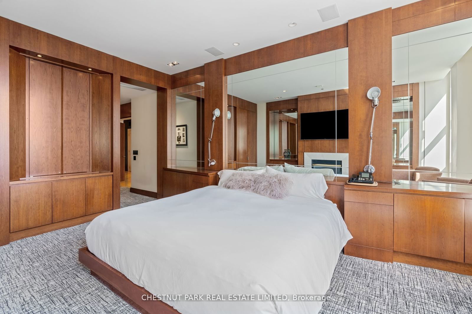 22 St Thomas St, unit 11A for sale - image #15