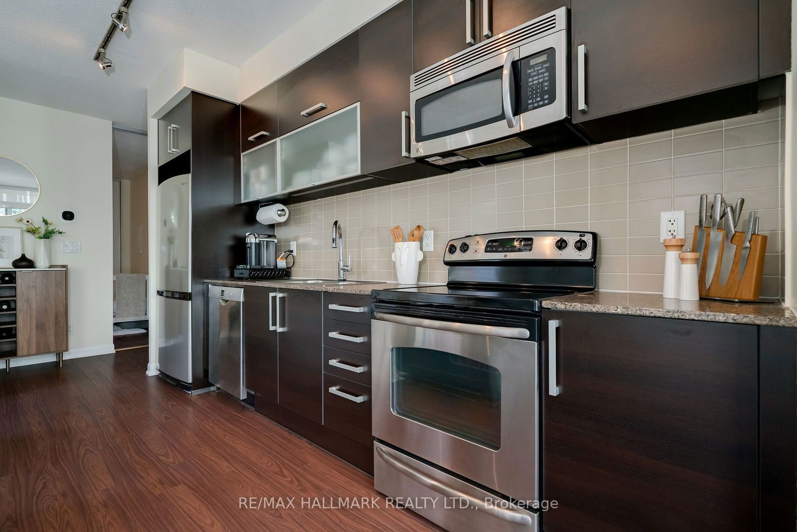 205 Frederick St, unit 1210 for sale - image #3