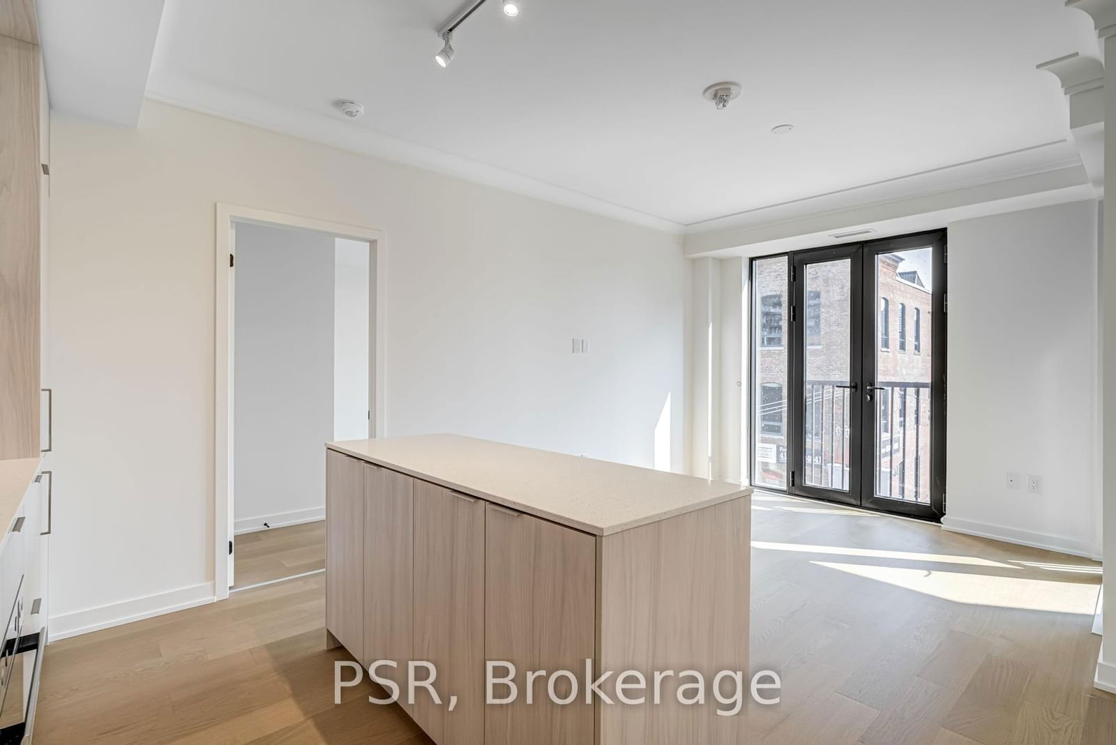 123 Portland St, unit 408 for rent - image #3