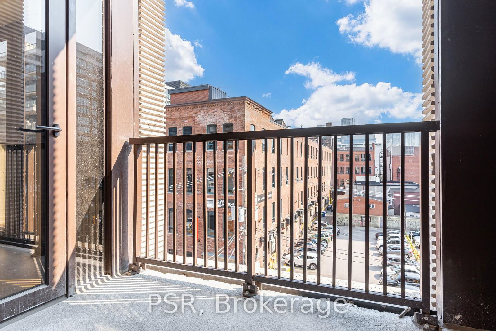 123 Portland St, unit 408 for rent - image #32