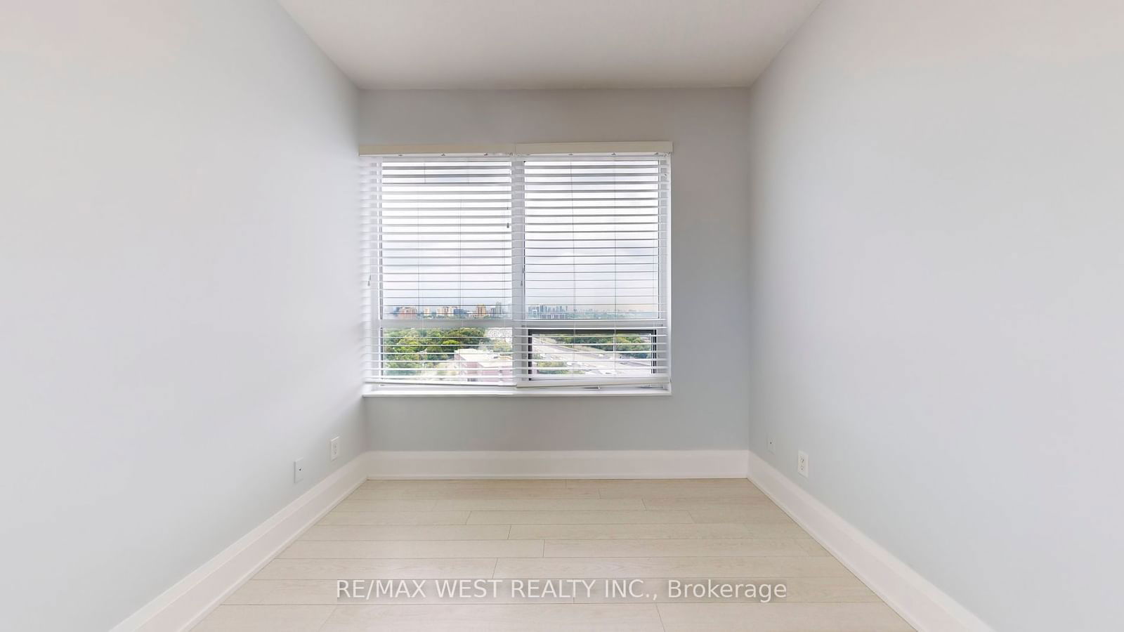 120 Harrison Garden Blvd, unit 1427 for sale - image #26