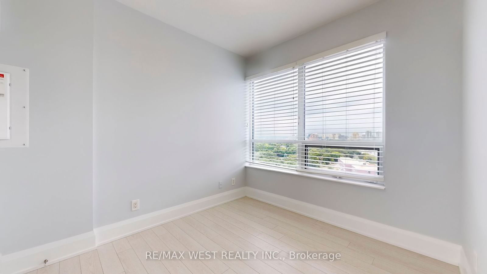 120 Harrison Garden Blvd, unit 1427 for sale - image #27