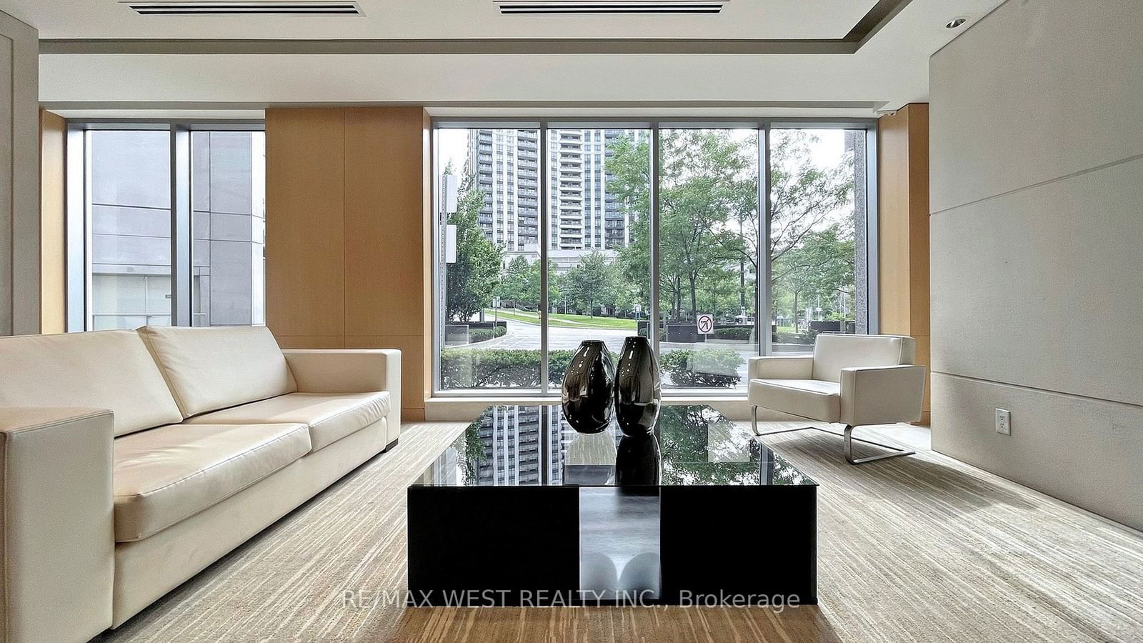 120 Harrison Garden Blvd, unit 1427 for sale - image #7